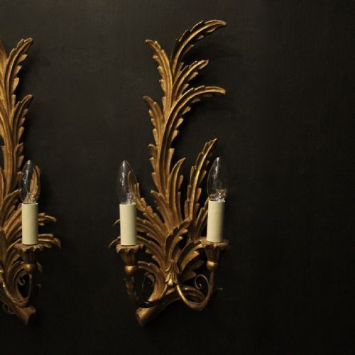 FLORENTINE PAIR OF GILTWOOD LEAF WALL LIGHTS - ADDITIONAL PHOTO 1