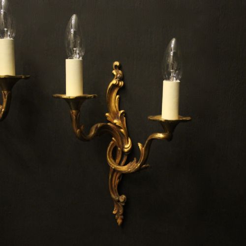 FRENCH PAIR OF BRONZE ANTIQUE WALL LIGHTS - ADDITIONAL PHOTO 1
