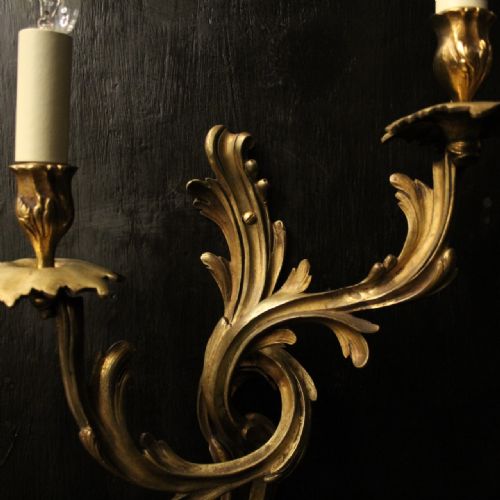 FRENCH PAIR OF BRONZE ANTIQUE WALL SCONCES - ADDITIONAL PHOTO 3