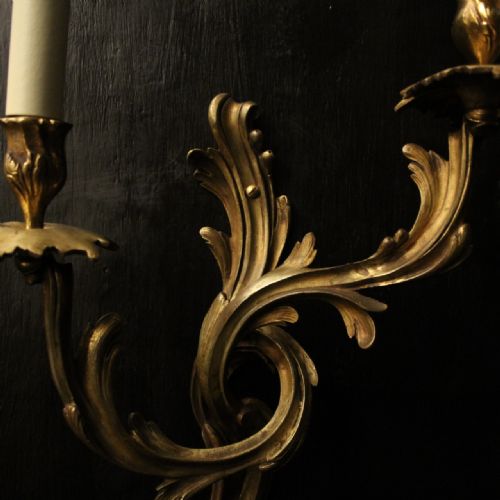 FRENCH PAIR OF BRONZE ANTIQUE WALL SCONCES - ADDITIONAL PHOTO 4