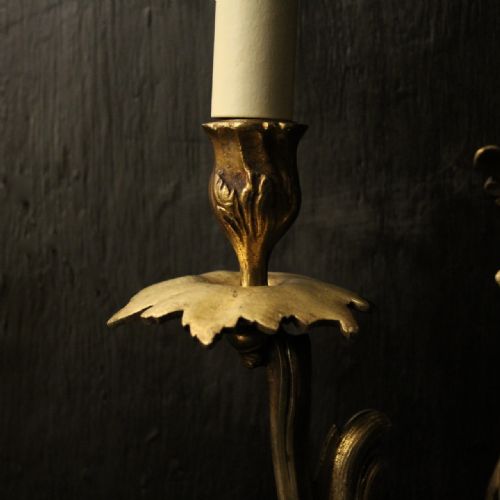 FRENCH PAIR OF BRONZE ANTIQUE WALL SCONCES - ADDITIONAL PHOTO 7