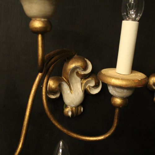 ITALIAN SET OF 4 POLYCHROME GILDED TRIPLE ARM WALL LIGHTS - ADDITIONAL PHOTO 6