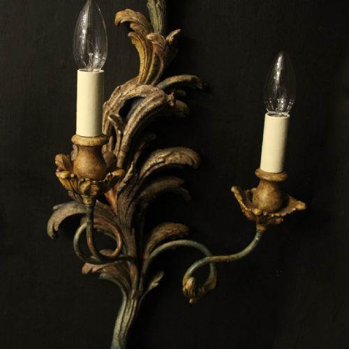 FRENCH PAIR OF POLYCHROME GILDED WALL LIGHTS - ADDITIONAL PHOTO 1