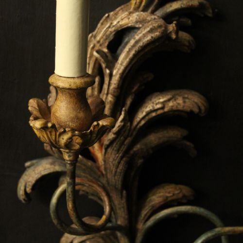 FRENCH PAIR OF POLYCHROME GILDED WALL LIGHTS - ADDITIONAL PHOTO 4