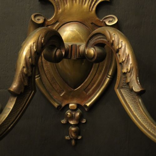 ENGLISH LARGE PAIR OF BRONZE ANTIQUE WALL LIGHTS - ADDITIONAL PHOTO 5