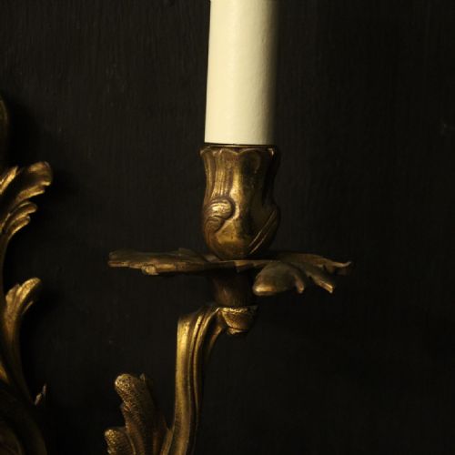 FRENCH PAIR OF GILDED BRONZE ANTIQUE WALL SCONCES - ADDITIONAL PHOTO 3