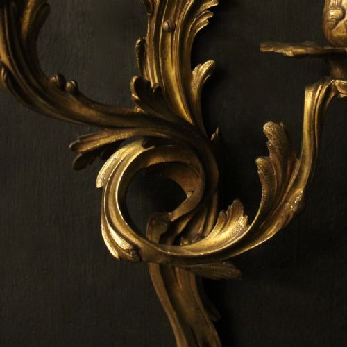 FRENCH PAIR OF GILDED BRONZE ANTIQUE WALL SCONCES - ADDITIONAL PHOTO 4