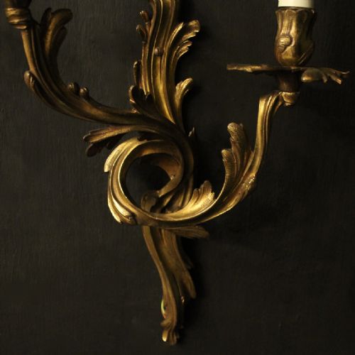 FRENCH PAIR OF GILDED BRONZE ANTIQUE WALL SCONCES - ADDITIONAL PHOTO 8
