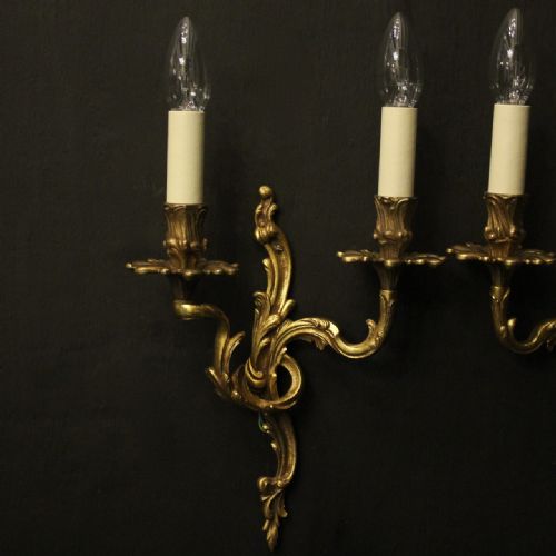 FRENCH PAIR OF GILDED BRONZE ANTIQUE WALL LIGHTS - ADDITIONAL PHOTO 1