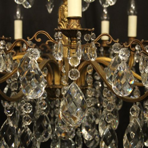 ITALIAN GILDED 16 LIGHT ANTIQUE CHANDELIER - ADDITIONAL PHOTO 4