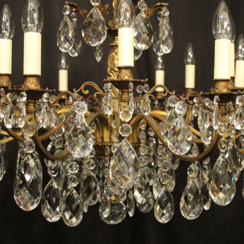 ITALIAN GILDED 16 LIGHT ANTIQUE CHANDELIER - ADDITIONAL PHOTO 5