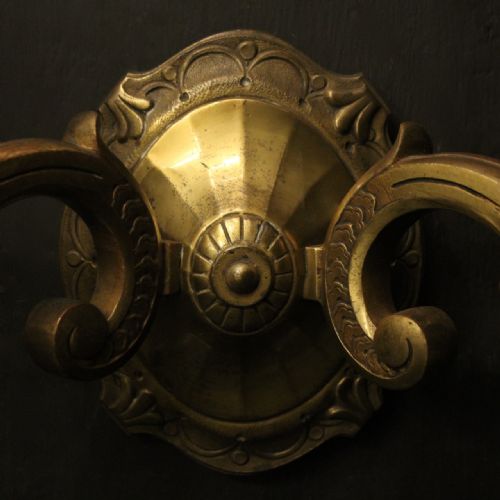 ENGLISH PAIR OF LARGE GILDED BRONZE ANTIQUE WALL LIGHTS - ADDITIONAL PHOTO 2