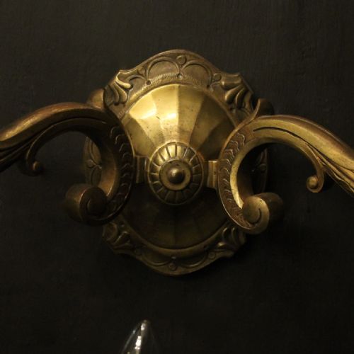 ENGLISH PAIR OF LARGE GILDED BRONZE ANTIQUE WALL LIGHTS - ADDITIONAL PHOTO 3