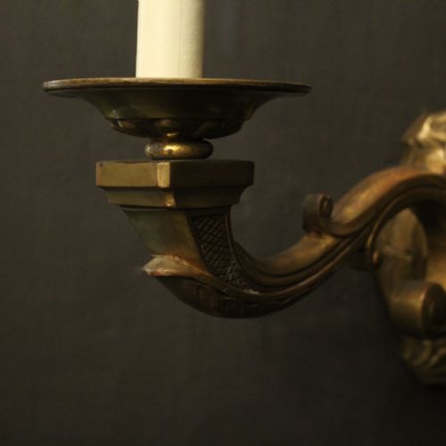 ENGLISH PAIR OF LARGE GILDED BRONZE ANTIQUE WALL LIGHTS - ADDITIONAL PHOTO 5