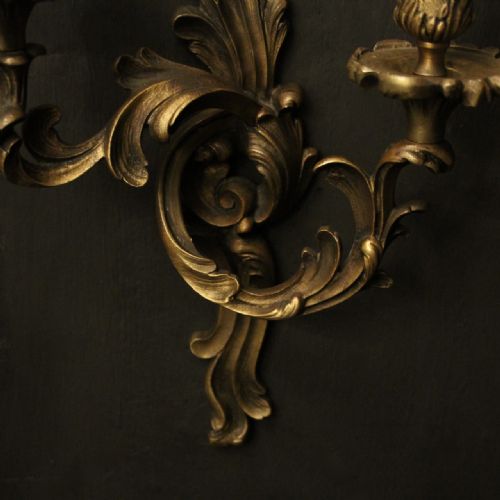 FRENCH PAIR OF BRONZE ANTIQUE WALL LIGHTS - ADDITIONAL PHOTO 1