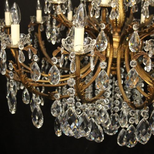 ITALIAN GILDED 24 LIGHT ANTIQUE CHANDELIER - ADDITIONAL PHOTO 4