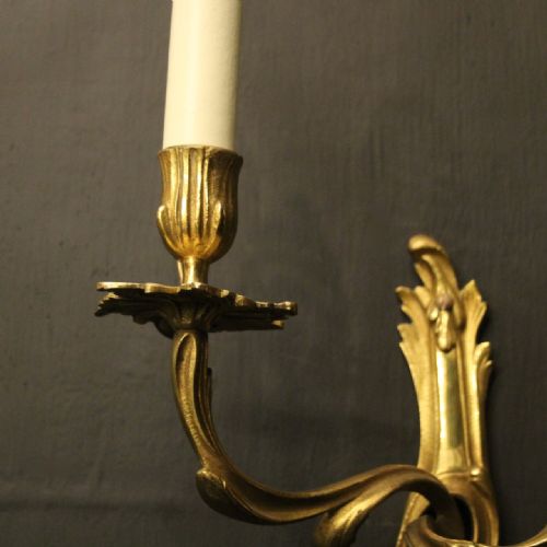 FRENCH PAIR OF GILDED BRONZE ANTIQUE WALL SCONCES - ADDITIONAL PHOTO 5