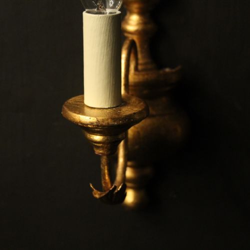ITALIAN PAIR OF GILDED SINGLE ARM WALL LIGHTS - ADDITIONAL PHOTO 7