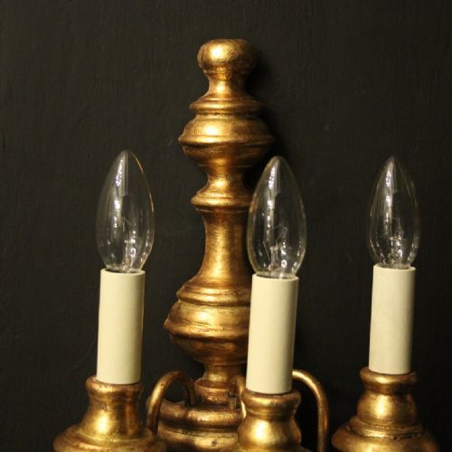 ITALIAN PAIR OF GILDED WOOD TRIPLE ARM WALL LIGHTS - ADDITIONAL PHOTO 3