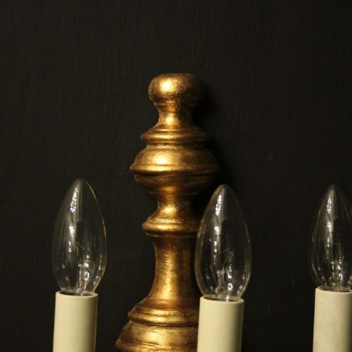 ITALIAN PAIR OF GILDED WOOD TRIPLE ARM WALL LIGHTS - ADDITIONAL PHOTO 5