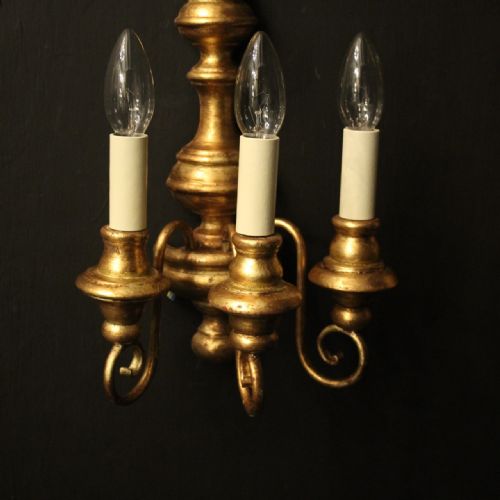 ITALIAN PAIR OF GILDED WOOD TRIPLE ARM WALL LIGHTS - ADDITIONAL PHOTO 6