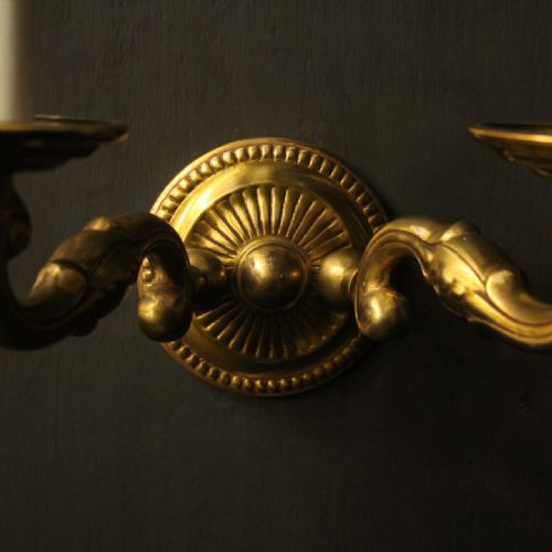 ENGLISH PAIR OF BRONZE ANTIQUE WALL LIGHTS - ADDITIONAL PHOTO 3