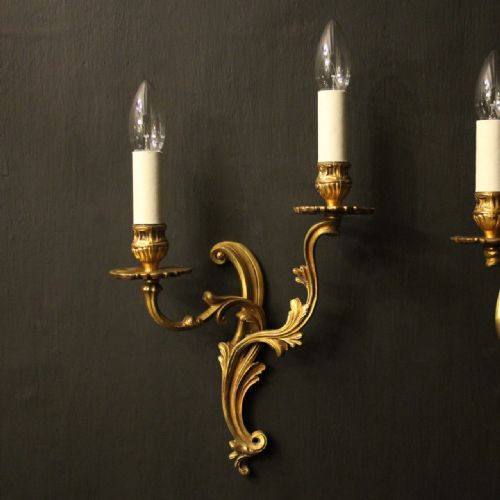FRENCH PAIR OF GILDED ANTIQUE WALL LIGHTS - ADDITIONAL PHOTO 1