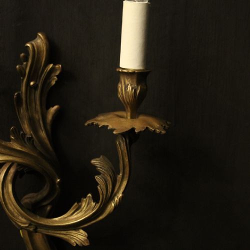 FRENCH PAIR OF BRONZE ANTIQUE WALL SCONCES - ADDITIONAL PHOTO 4