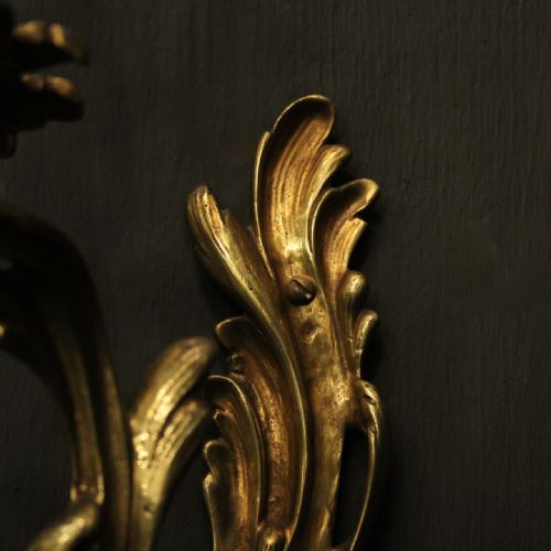 FRENCH 19TH C PAIR OF GILDED BRONZE ANTIQUE WALL SCONCES - ADDITIONAL PHOTO 4