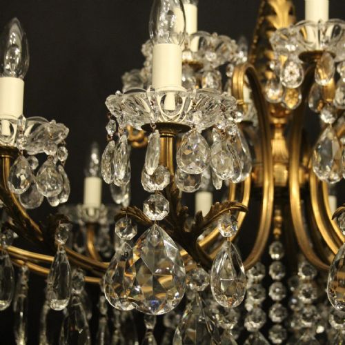 ITALIAN LARGE 18 LIGHT GILDED BRASS CRYSTAL ANTIQUE CHANDELIER - ADDITIONAL PHOTO 3