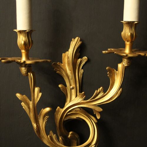FRENCH PAIR OF BRONZE ANTIQUE WALL SCONCES - ADDITIONAL PHOTO 3