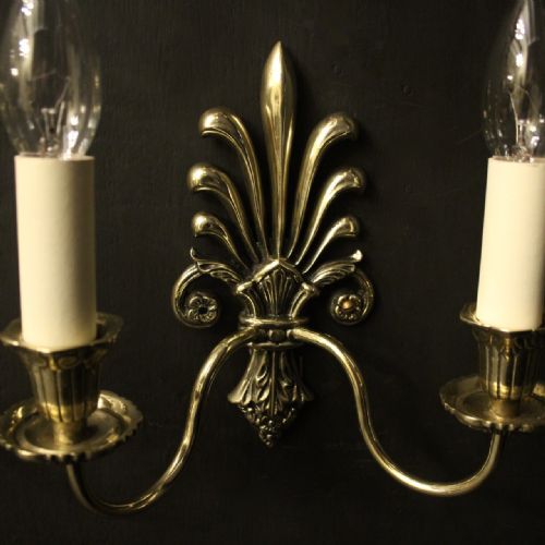 FRENCH SET OF 4 BRASS FLEUR DE LIS WALL LIGHTS - ADDITIONAL PHOTO 2