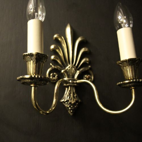 FRENCH SET OF 4 BRASS FLEUR DE LIS WALL LIGHTS - ADDITIONAL PHOTO 4