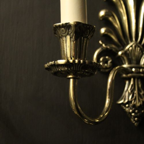FRENCH SET OF 4 BRASS FLEUR DE LIS WALL LIGHTS - ADDITIONAL PHOTO 5