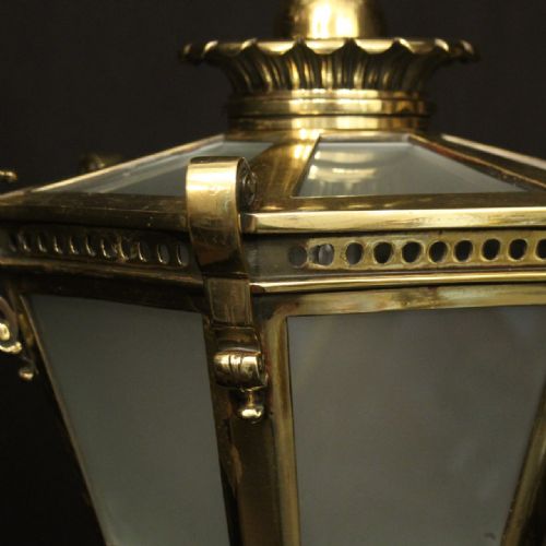 ENGLISH LATE 19TH C BRASS SINGLE LIGHT ANTIQUE LANTERN - ADDITIONAL PHOTO 3