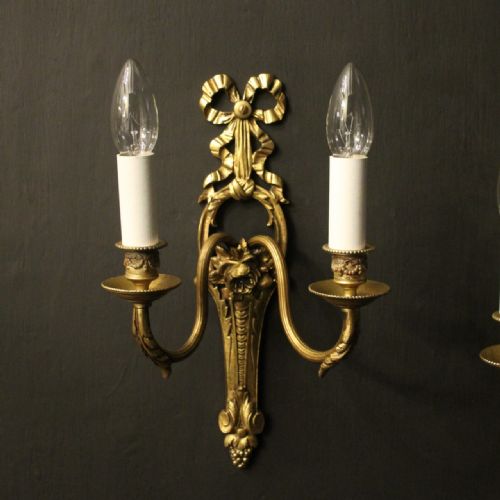FRENCH PAIR OF GILDED BRONZE ANTIQUE WALL LIGHTS - ADDITIONAL PHOTO 1