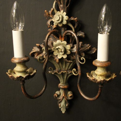 ITALIAN PAIR OF POLYCHROME GILDED ANTIQUE WALL LIGHTS - ADDITIONAL PHOTO 7