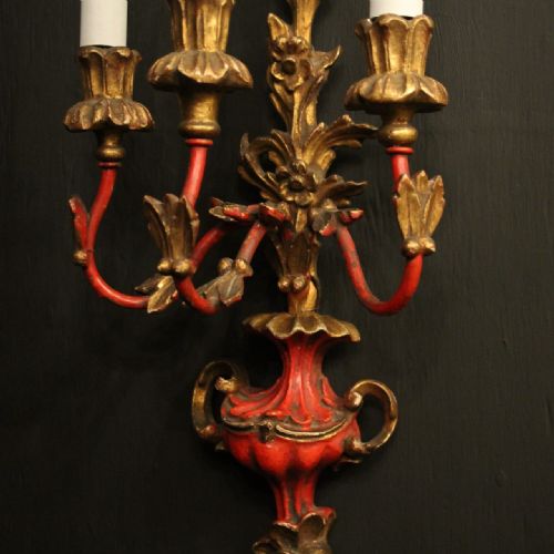 ITALIAN PAIR OF POLYCHROME TRIPLE ARM GILTWOOD ANTIQUE WALL LIGHTS - ADDITIONAL PHOTO 4