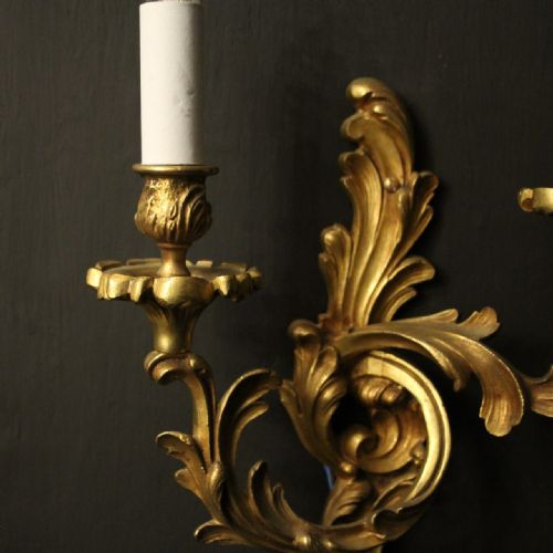 FRENCH PAIR OF GILDED BRONZE ANTIQUE WALL LIGHTS - ADDITIONAL PHOTO 3