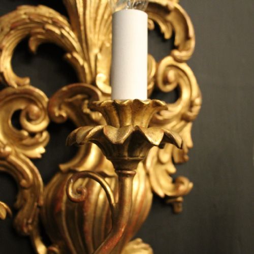 ITALIAN PAIR OF GILTWOOD TRIPLE ARM ANTIQUE WALL LIGHTS - ADDITIONAL PHOTO 5