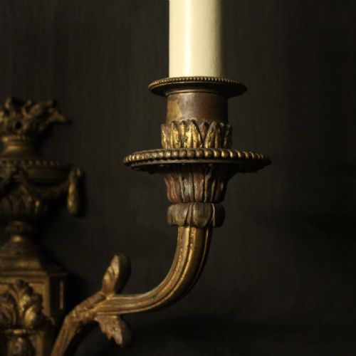 FRENCH PAIR OF BRONZE ANTIQUE WALL SCONCES - ADDITIONAL PHOTO 5