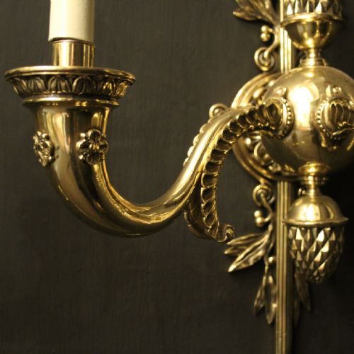 ENGLISH LARGE BRASS TRIPLE ARM ANTIQUE WALL LIGHTS - ADDITIONAL PHOTO 2