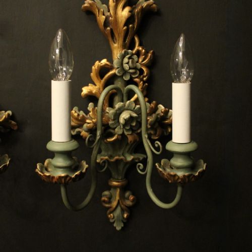 ITALIAN PAIR OF POLYCHROME GILDED WALL LIGHTS - ADDITIONAL PHOTO 3