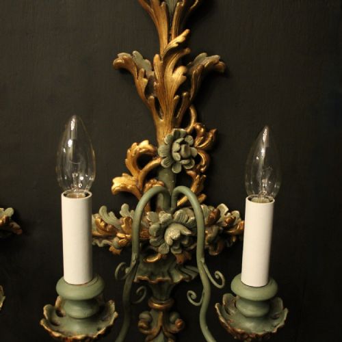 ITALIAN PAIR OF POLYCHROME GILDED WALL LIGHTS - ADDITIONAL PHOTO 6