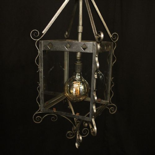 ENGLISH WROUGHT IRON SINGLE LIGHT HALL ANTIQUE LANTERN - ADDITIONAL PHOTO 1