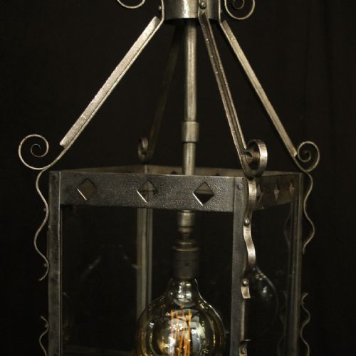 ENGLISH WROUGHT IRON SINGLE LIGHT HALL ANTIQUE LANTERN - ADDITIONAL PHOTO 2