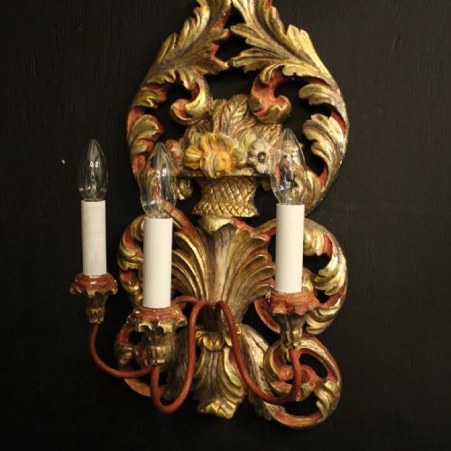 ITALIAN SINGLE POLYCHROME GILDED ANTIQUE WALL LIGHT - ADDITIONAL PHOTO 1