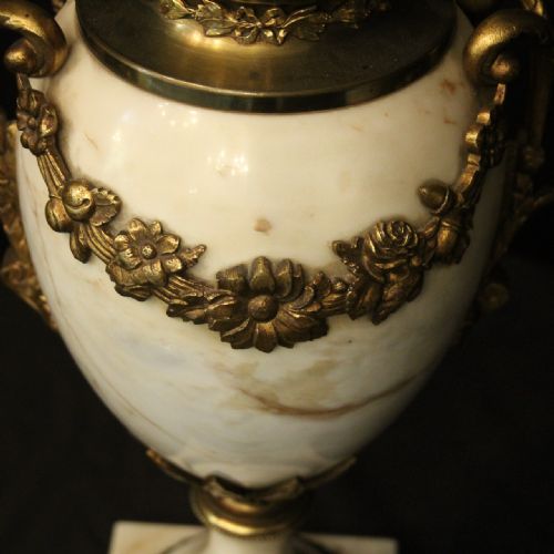 FRENCH 19TH CENTURY PAIR OF MARBLE ORMOLU CASSOLETTES - ADDITIONAL PHOTO 8