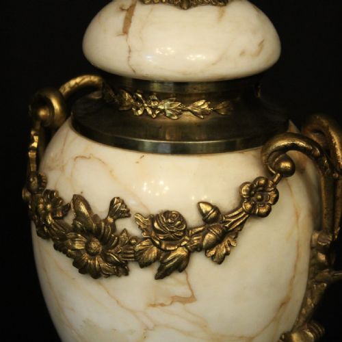 FRENCH 19TH CENTURY PAIR OF MARBLE ORMOLU CASSOLETTES - ADDITIONAL PHOTO 9