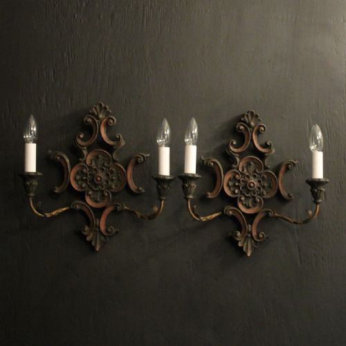 italian pair of wooden wall lights - CATEGORY: ANTIQUE LIGHTING - DATED 1930
